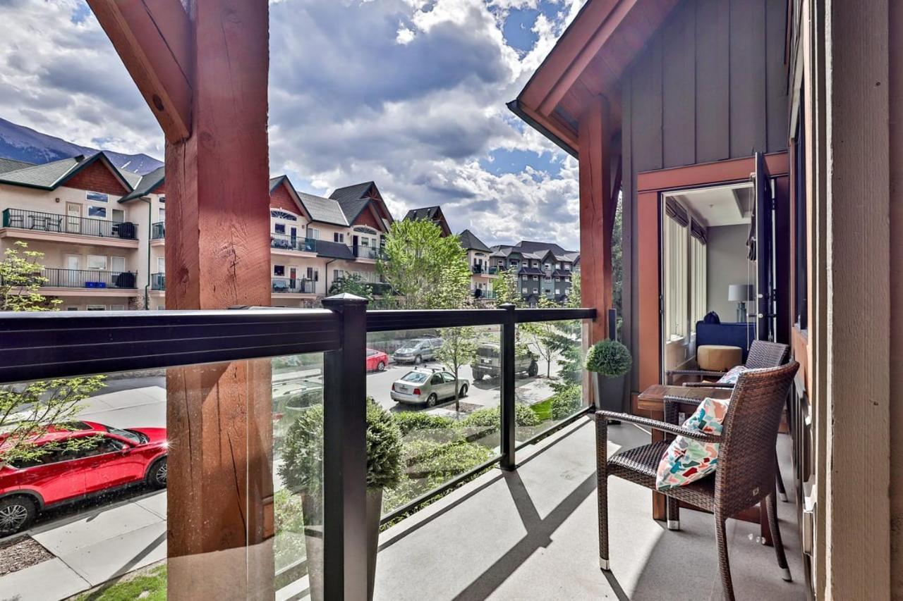 Classic Hideaway Elegant 2bd 2bth Apartment