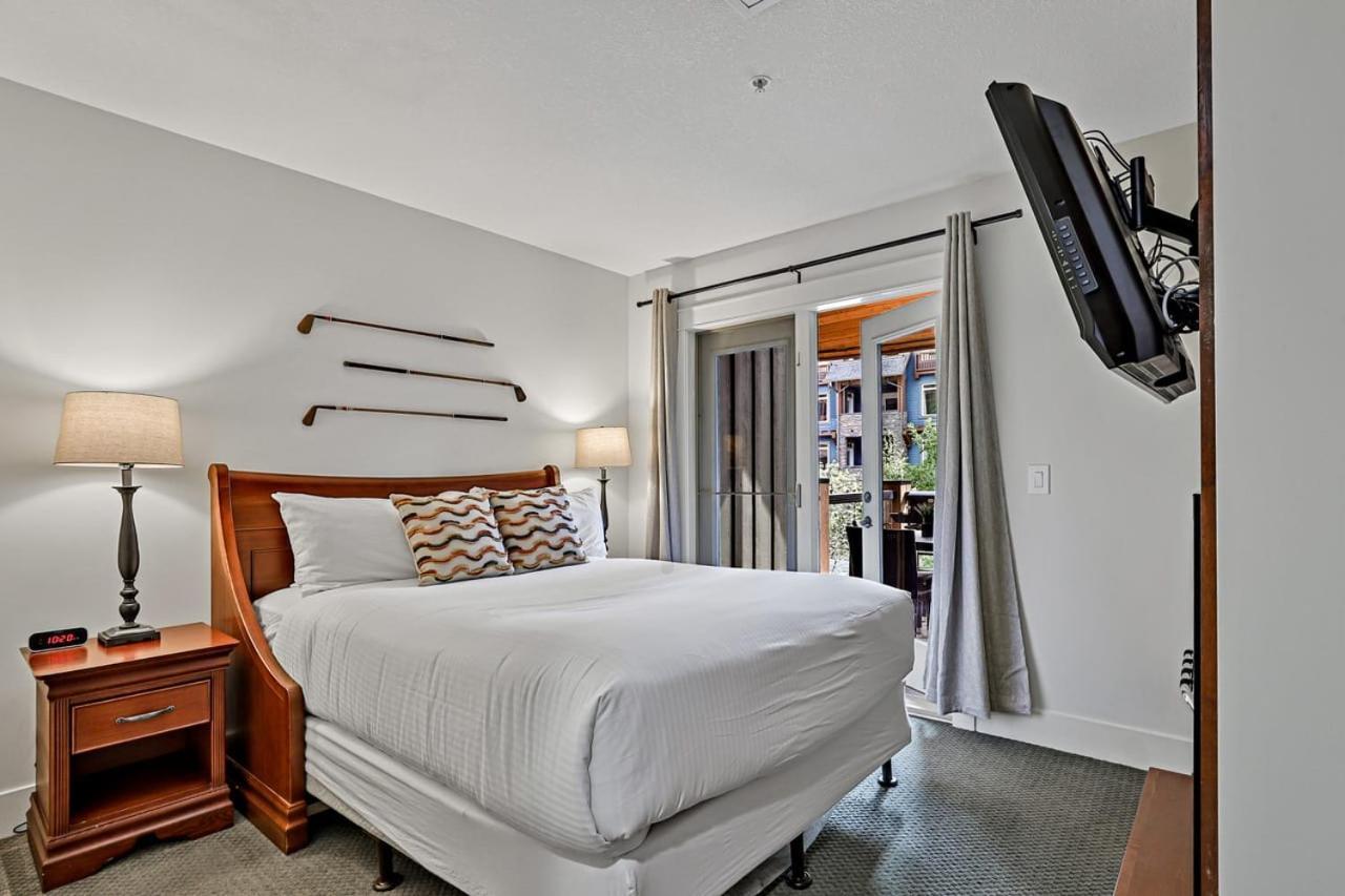 Classic Hideaway Elegant 2bd 2bth Apartment